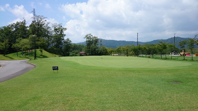 明智ゴルフ倶楽部荘川ゴルフ場 総政ゴルフ部のゴルフコース全ホール写真付きレポート